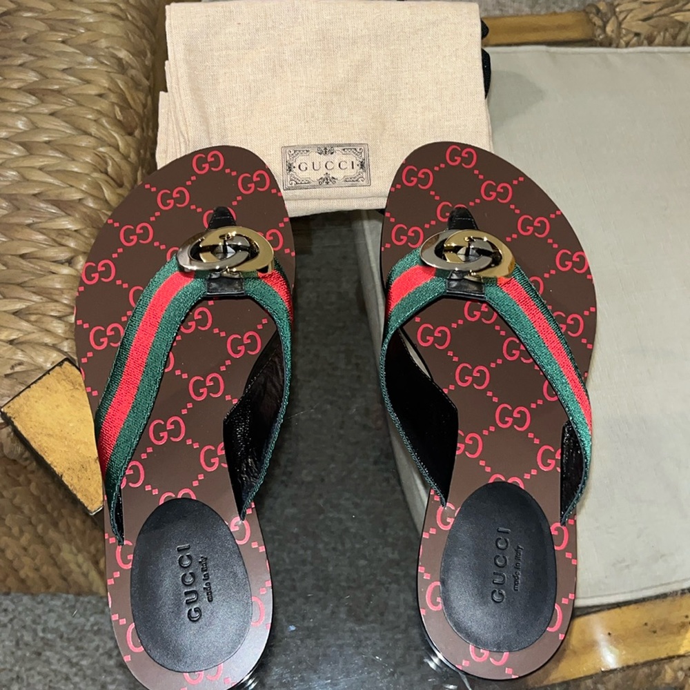 Gucci sandals size 8 with dust bags